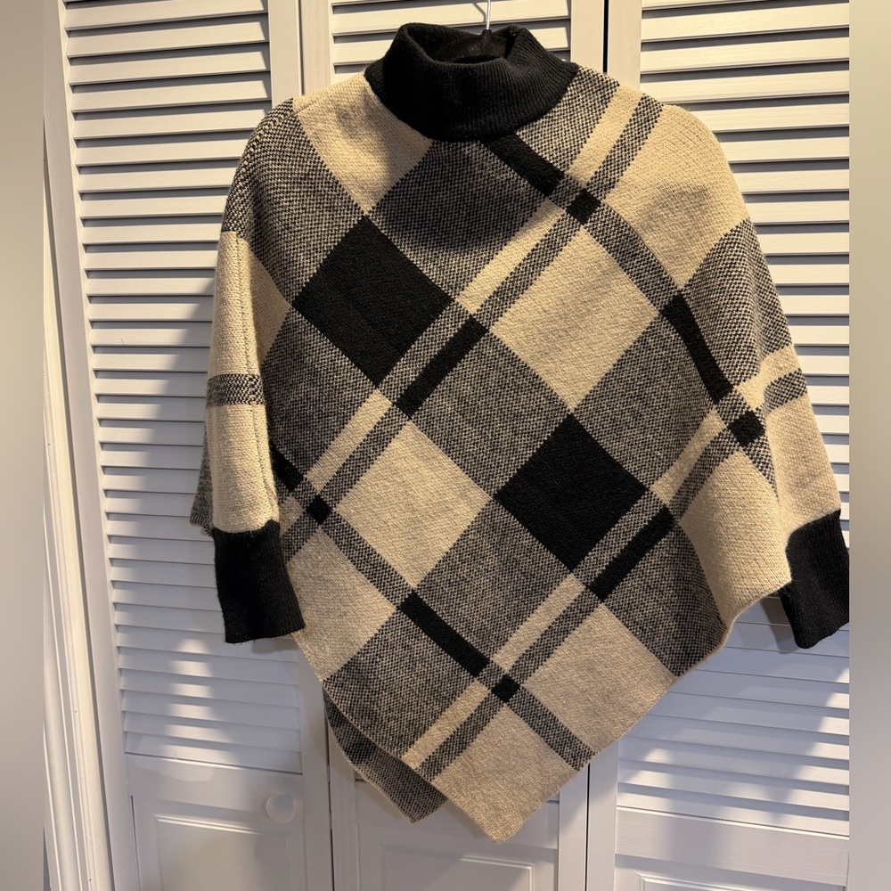 Plaid Turtleneck Poncho